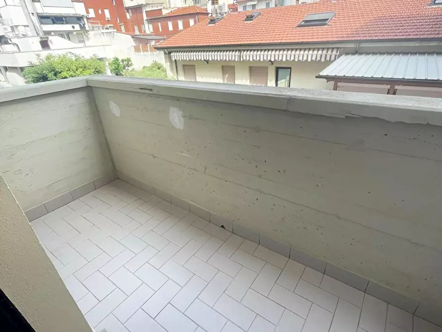 Immagine 29 di Appartamento in affitto  a Viareggio