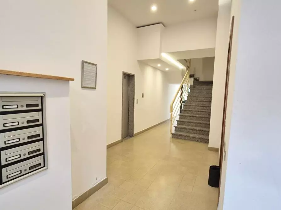 Immagine 36 di Appartamento in affitto  a Viareggio