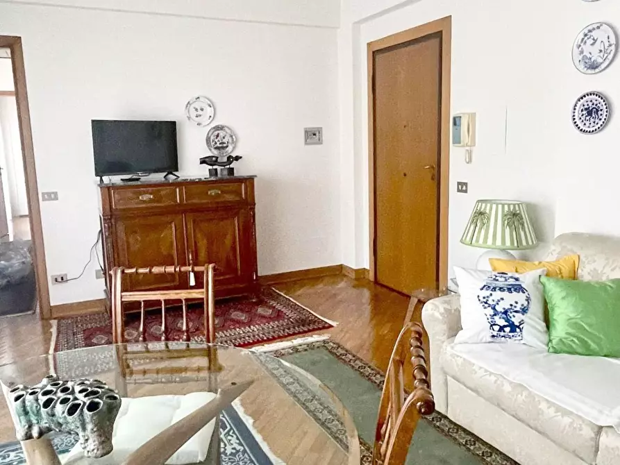 Immagine 16 di Appartamento in affitto  a Viareggio