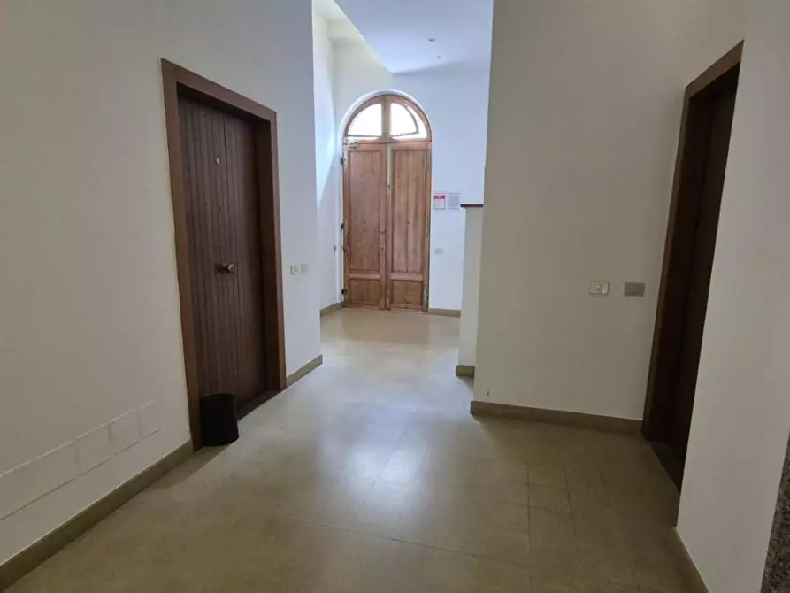 Immagine 42 di Appartamento in affitto  a Viareggio