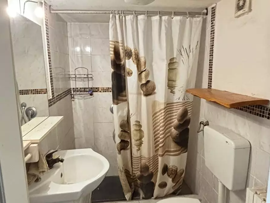 Immagine 7 di Casa indipendente in vendita  a Montecarlo