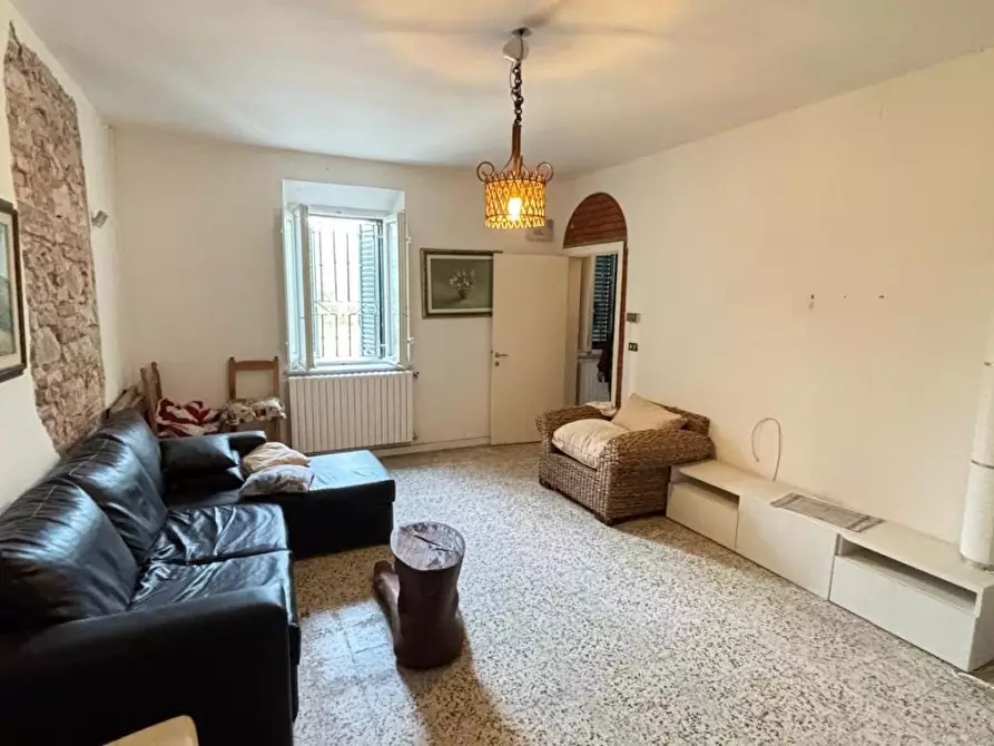 Immagine 17 di Casa indipendente in vendita  a Montecarlo