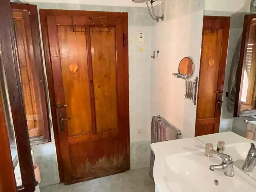 Immagine 43 di Casa indipendente in vendita  a Montecarlo