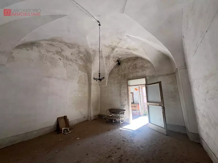 Immagine 21 di Palazzo in vendita  a San Donato Di Lecce