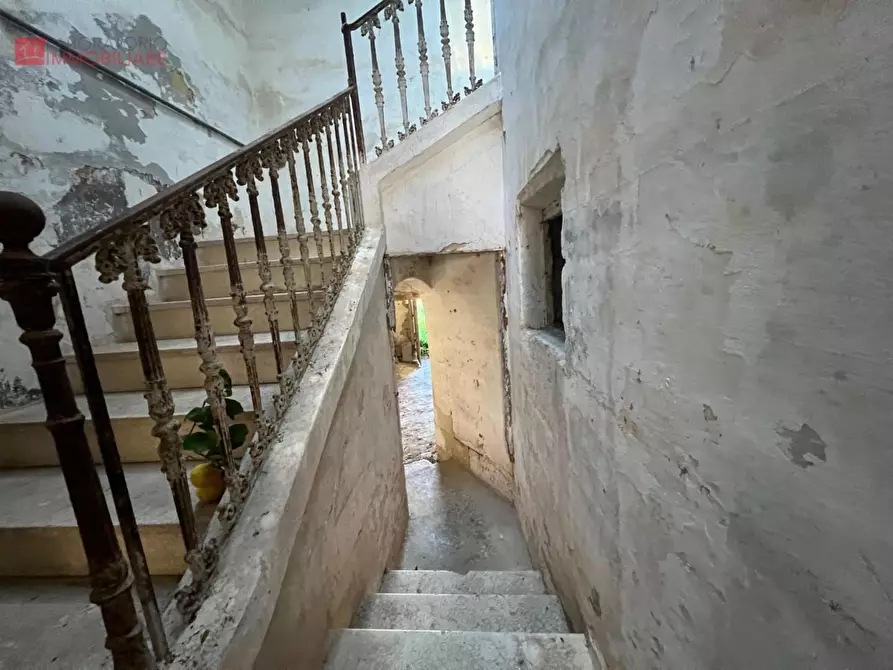 Immagine 18 di Palazzo in vendita  a San Donato Di Lecce