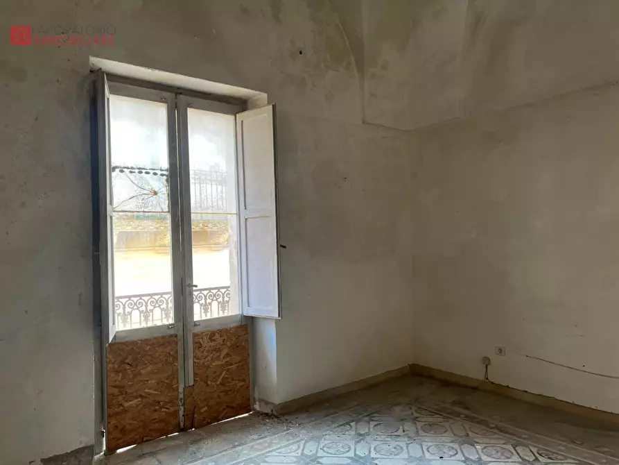 Immagine 34 di Palazzo in vendita  a San Donato Di Lecce