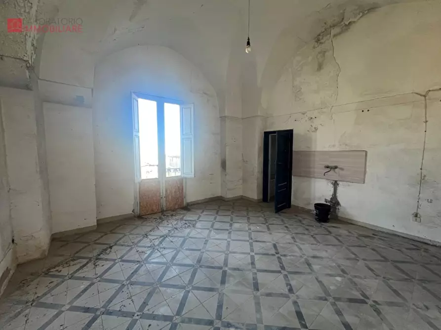 Immagine 23 di Palazzo in vendita  a San Donato Di Lecce