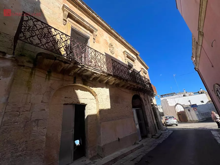 Immagine 16 di Palazzo in vendita  a San Donato Di Lecce