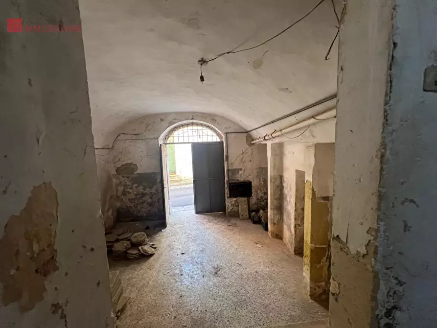 Immagine 35 di Palazzo in vendita  a San Donato Di Lecce