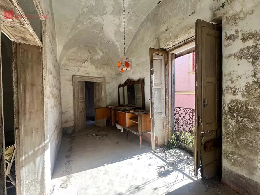 Immagine 30 di Palazzo in vendita  a San Donato Di Lecce