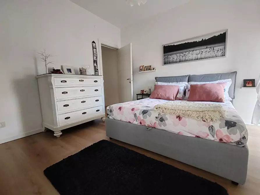 Immagine 13 di Appartamento in vendita  a Massa