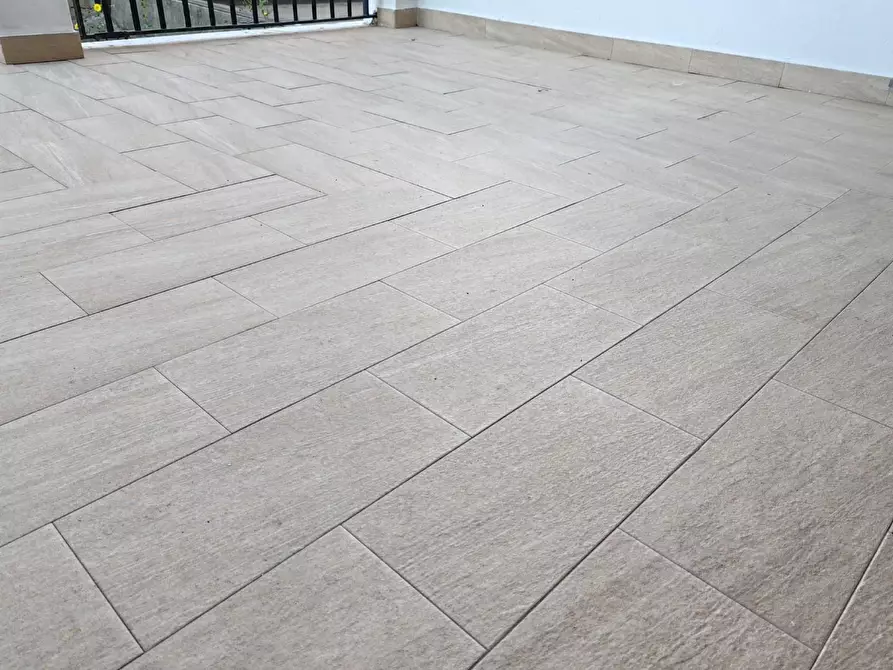 Immagine 10 di Appartamento in vendita  a Massa