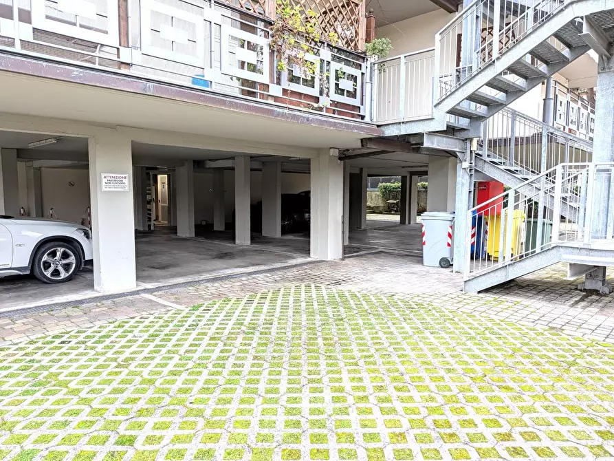 Immagine 26 di Appartamento in vendita  a Montignoso