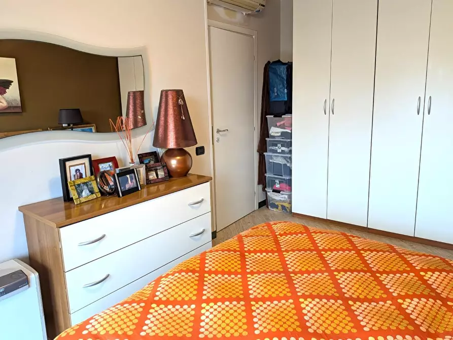 Immagine 12 di Appartamento in vendita  a Montignoso