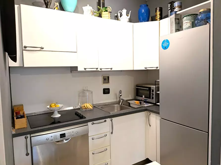 Immagine 6 di Appartamento in vendita  a Montignoso