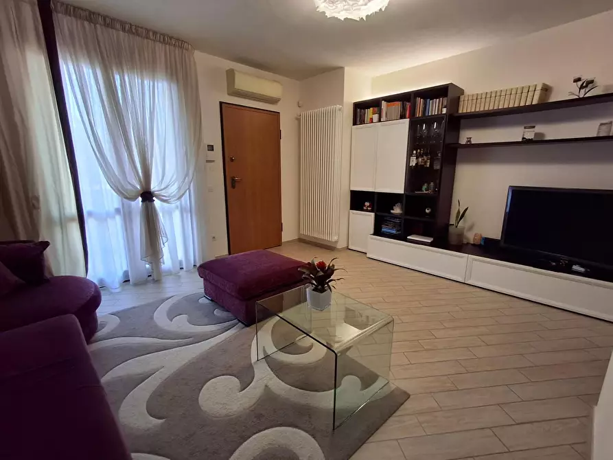 Immagine 2 di Appartamento in vendita  a Capraia E Limite