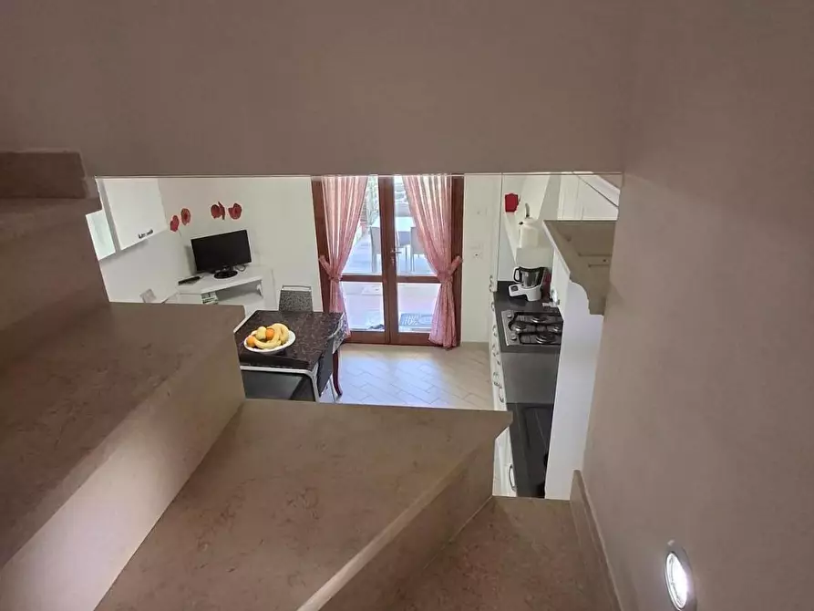 Immagine 10 di Appartamento in vendita  a Capraia E Limite