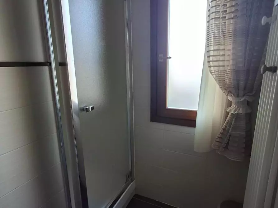 Immagine 5 di Appartamento in vendita  a Capraia E Limite