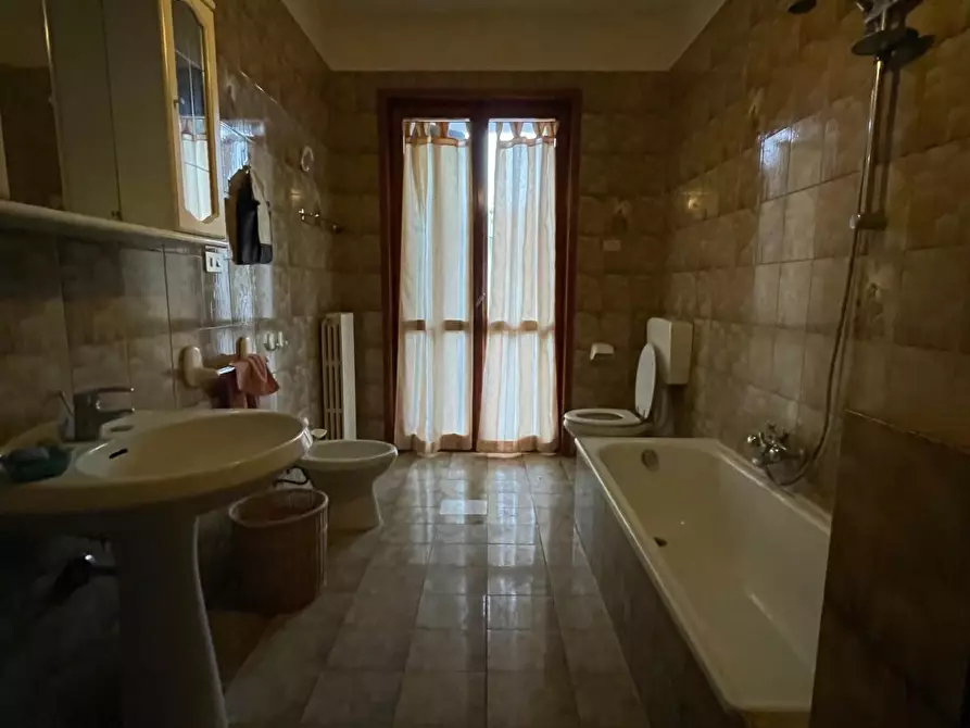 Immagine 16 di Villetta a schiera in vendita  a Empoli