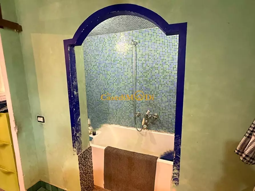 Immagine 36 di Appartamento in vendita  a Livorno