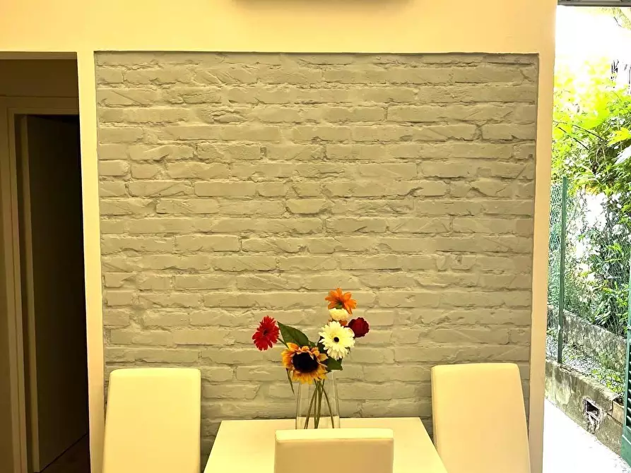 Immagine 6 di Appartamento in vendita  a Viareggio