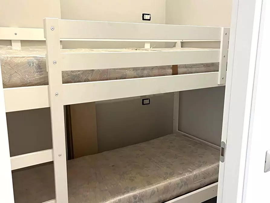 Immagine 21 di Appartamento in vendita  a Viareggio