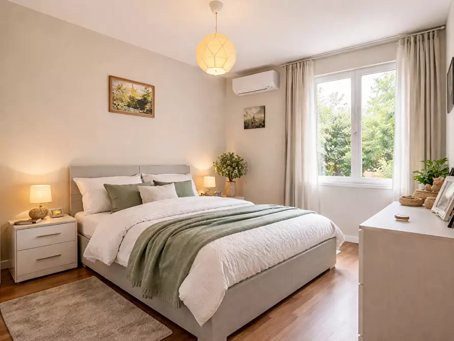 Immagine 3 di Appartamento in vendita  a Lucca