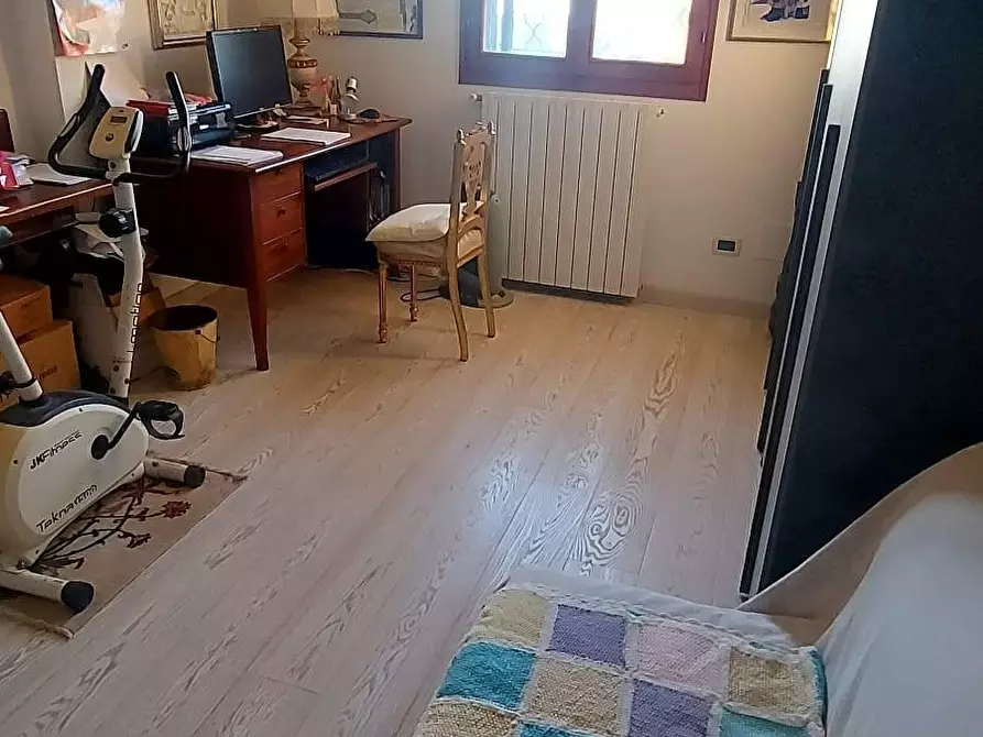 Immagine 18 di Appartamento in vendita  a Livorno