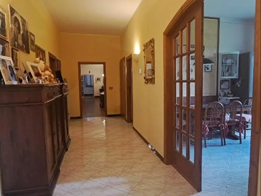 Immagine 28 di Casa colonica in vendita  a Pontedera