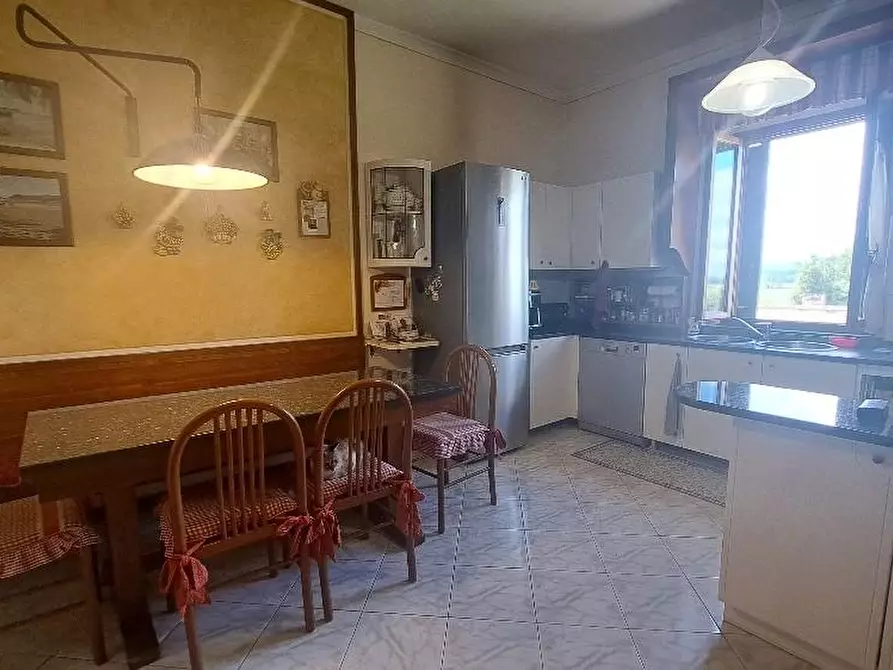 Immagine 17 di Casa colonica in vendita  a Pontedera