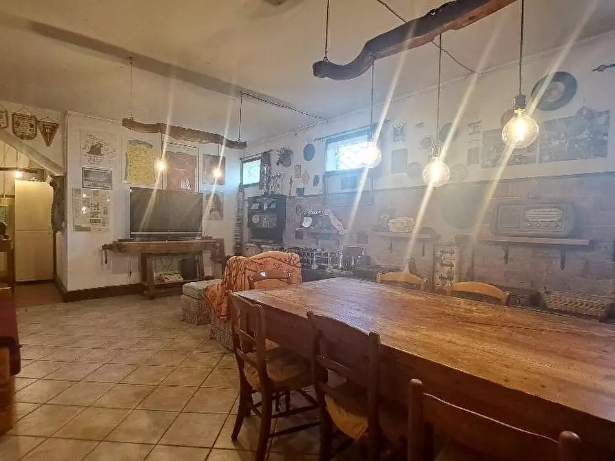 Immagine 44 di Casa colonica in vendita  a Pontedera