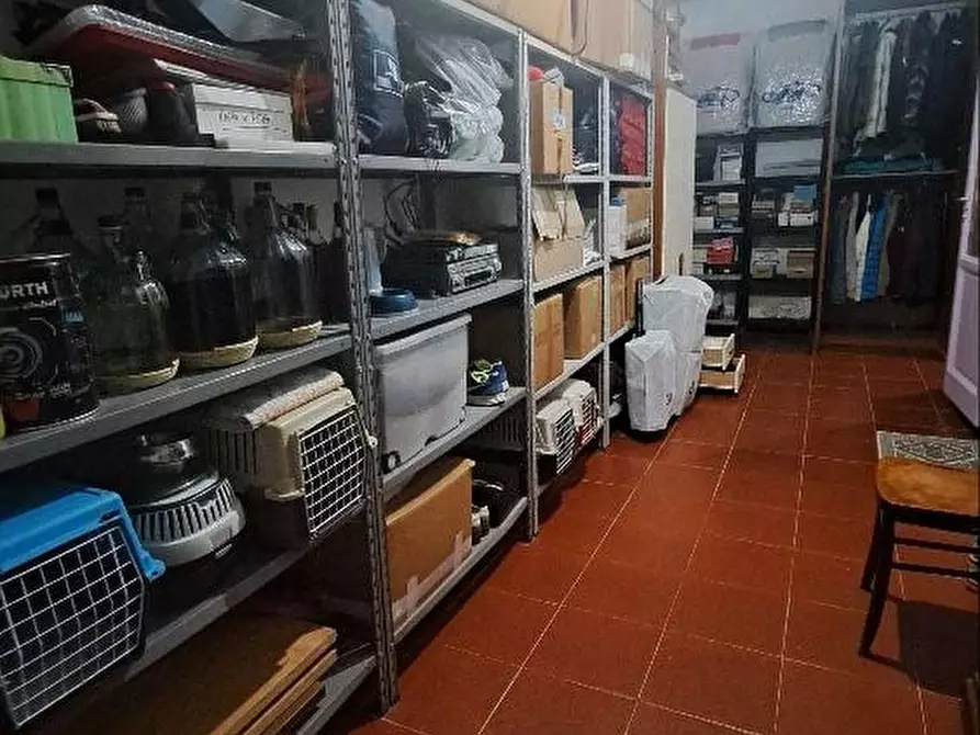 Immagine 38 di Casa colonica in vendita  a Pontedera