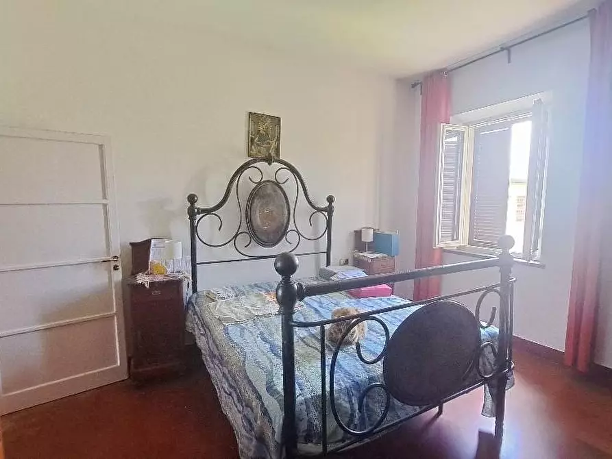 Immagine 14 di Casa colonica in vendita  a Pontedera