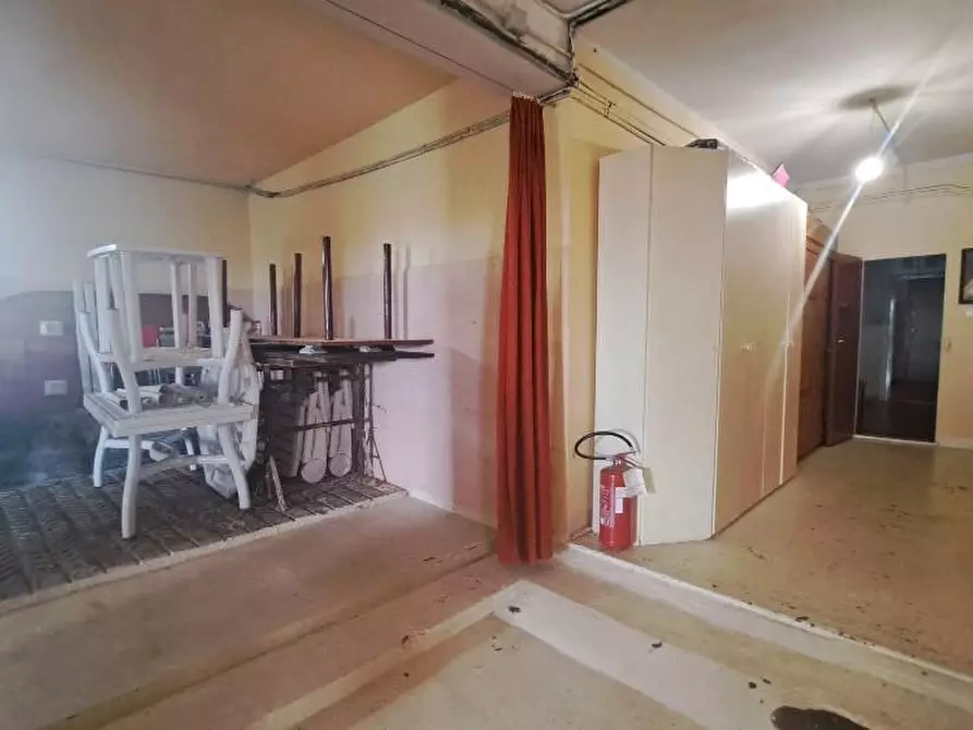 Immagine 48 di Casa colonica in vendita  a Pontedera