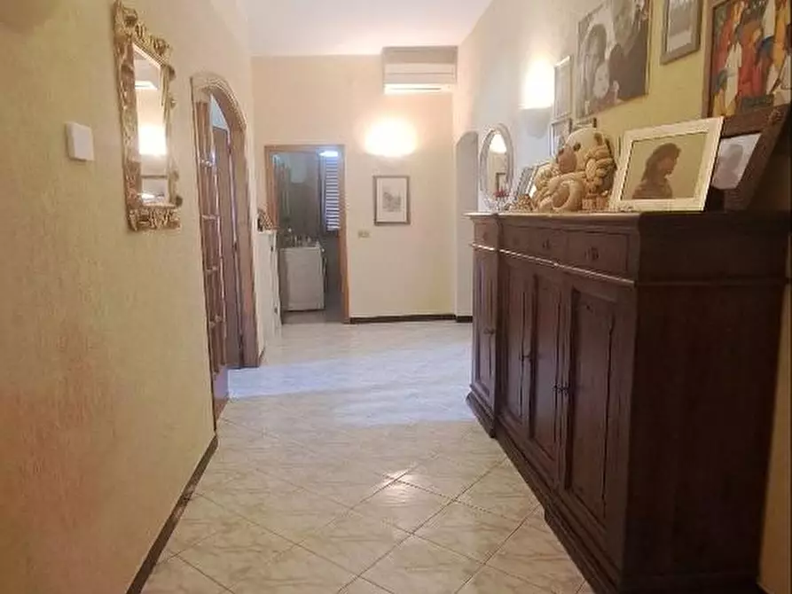 Immagine 17 di Casa colonica in vendita  a Pontedera