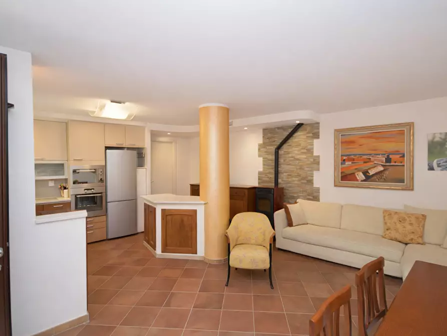 Immagine 18 di Casa bifamiliare in vendita  a Collesalvetti