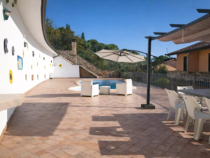 Immagine 11 di Casa bifamiliare in vendita  a Collesalvetti