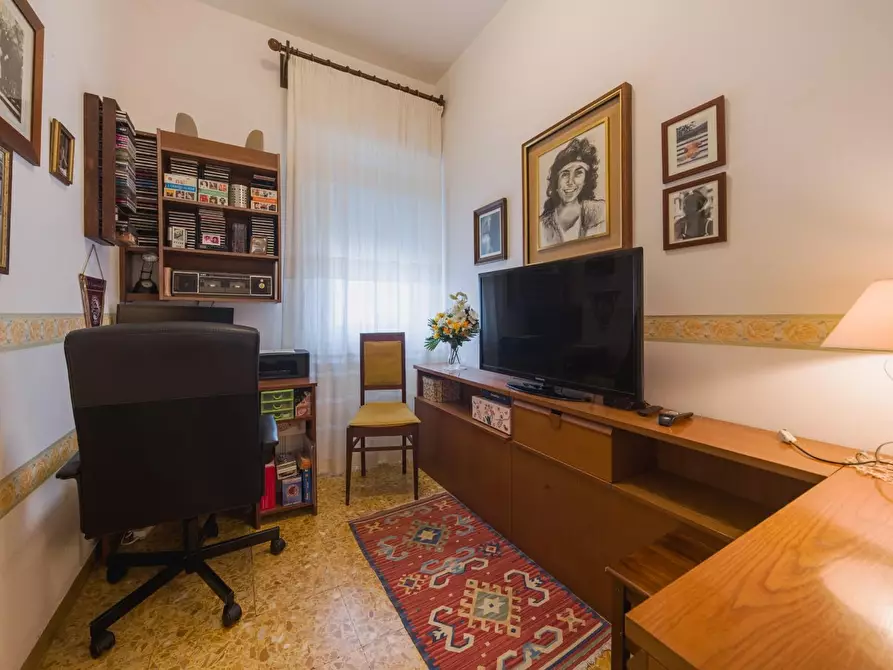 Immagine 22 di Appartamento in vendita  a Pisa