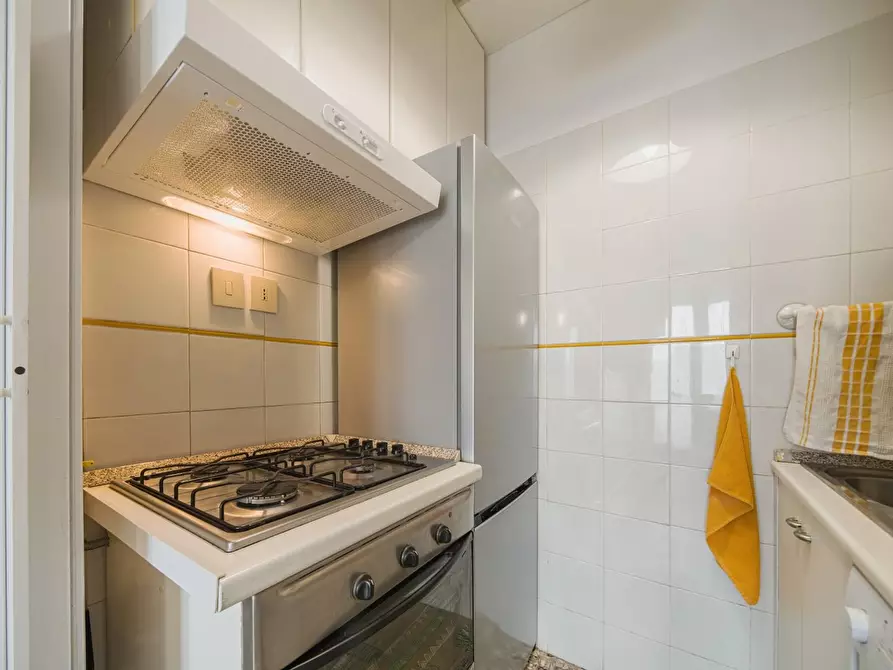 Immagine 11 di Appartamento in vendita  a Pisa