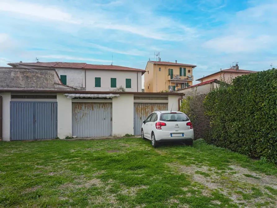 Immagine 25 di Appartamento in vendita  a Pisa