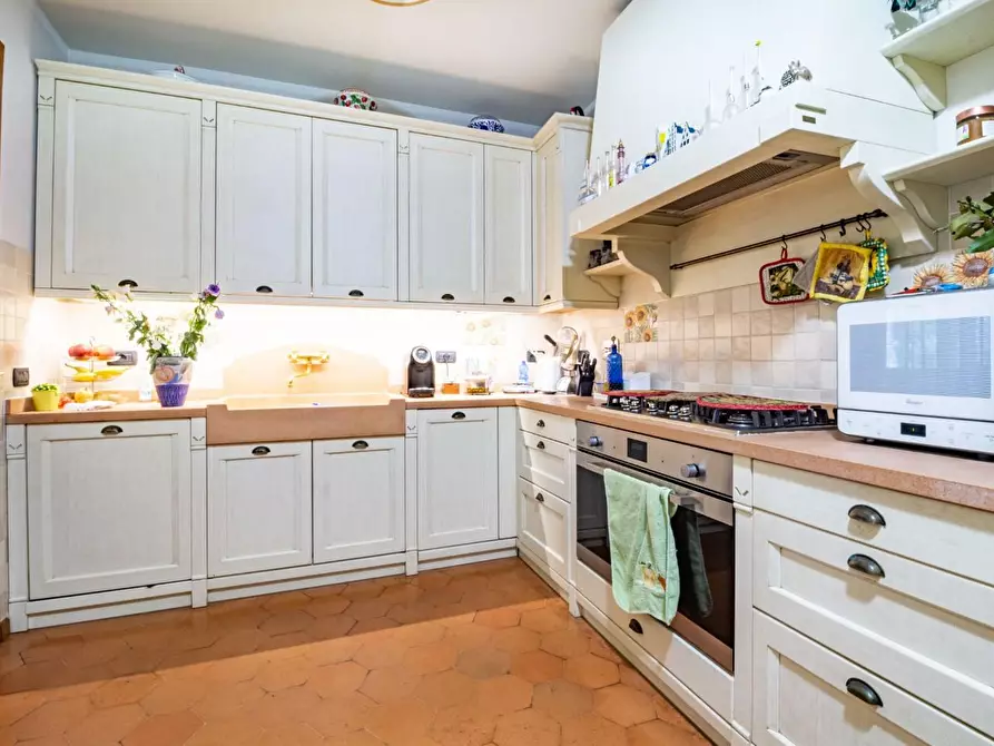 Immagine 11 di Villa in vendita  a Portoferraio