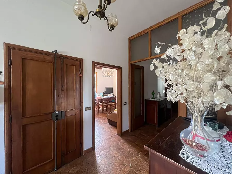 Immagine 11 di Appartamento in vendita  a Vinci