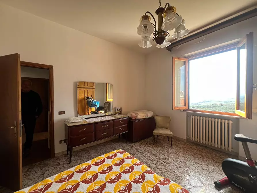 Immagine 16 di Appartamento in vendita  a Vinci