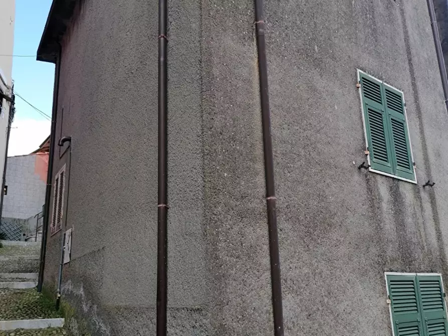 Immagine 2 di Terratetto in vendita  a Ortonovo