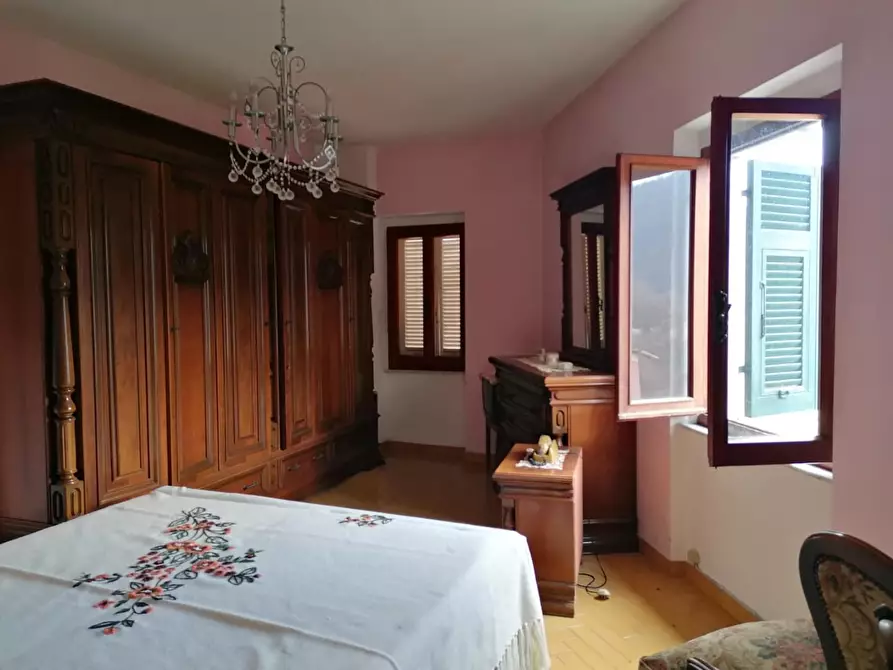 Immagine 18 di Terratetto in vendita  a Ortonovo