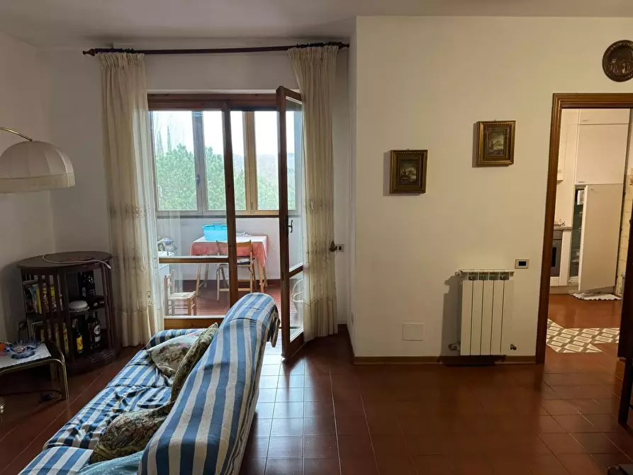 Immagine 4 di Appartamento in vendita  a Siena