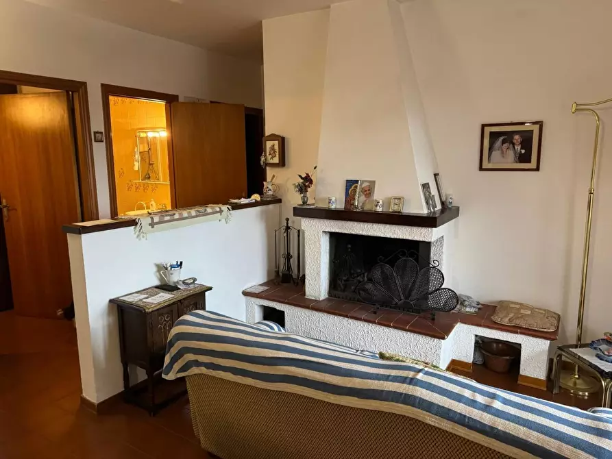 Immagine 3 di Appartamento in vendita  a Siena