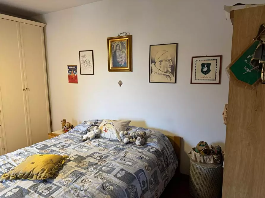 Immagine 22 di Appartamento in vendita  a Siena