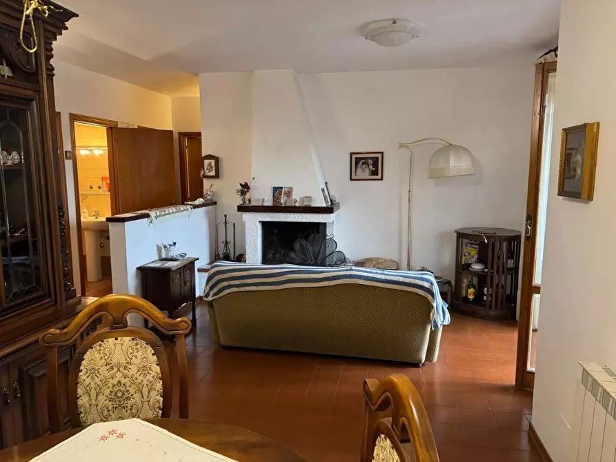 Immagine 6 di Appartamento in vendita  a Siena