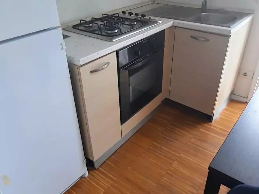 Immagine 1 di Appartamento in vendita  a Pisa